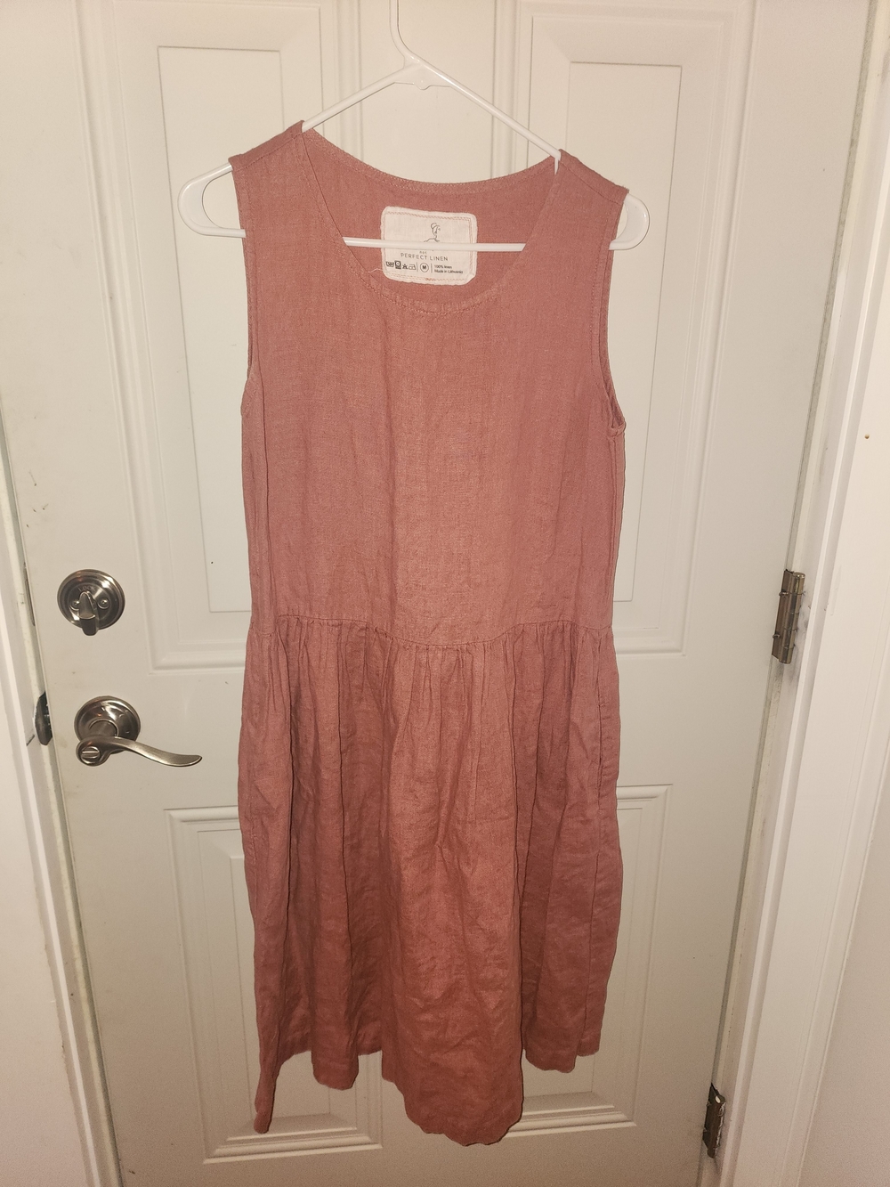 notPERFECTLINEN Sleeveless Cinnamom Rose Linen Smock Dress